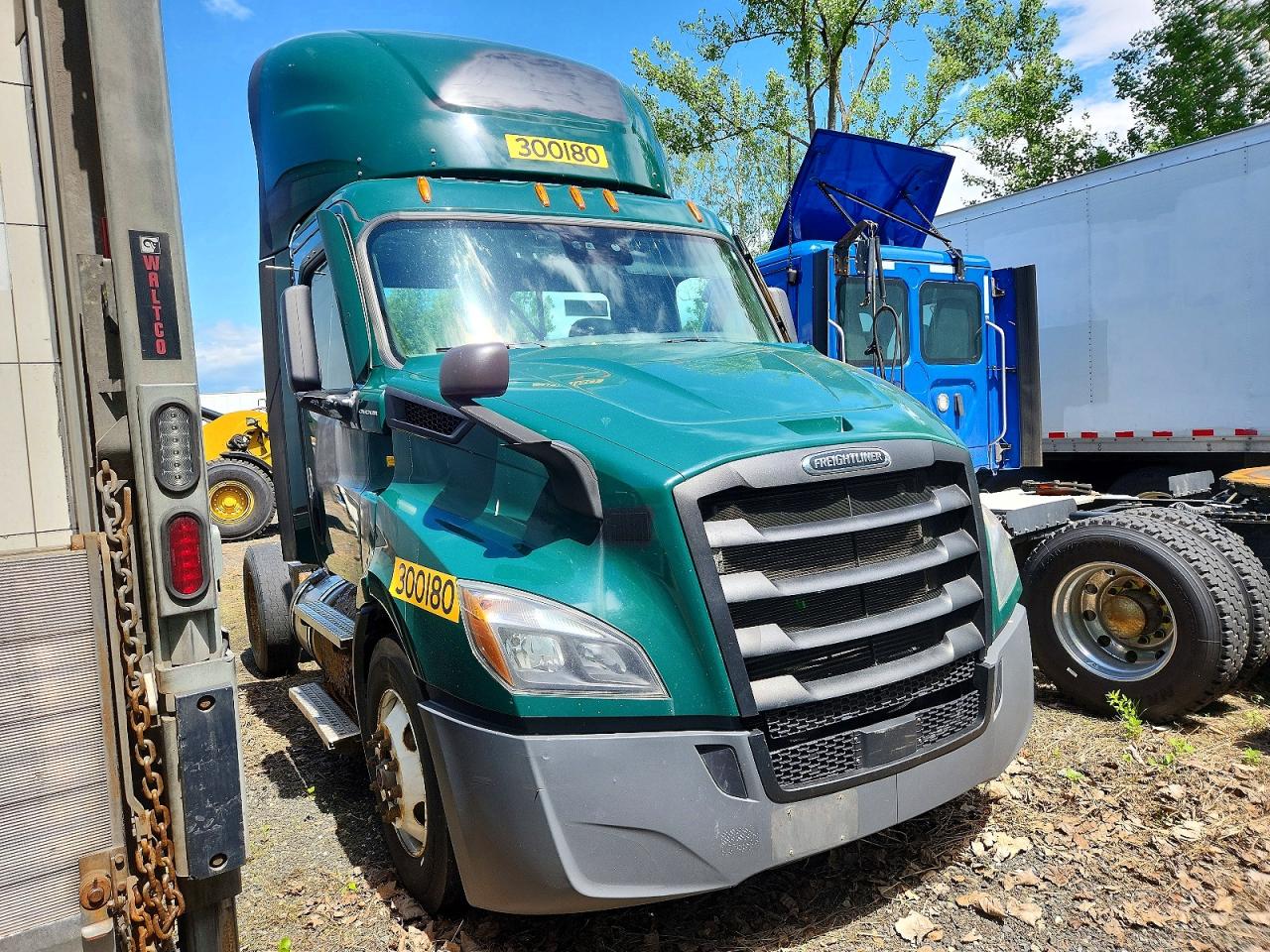2021 Freightliner Cascadia