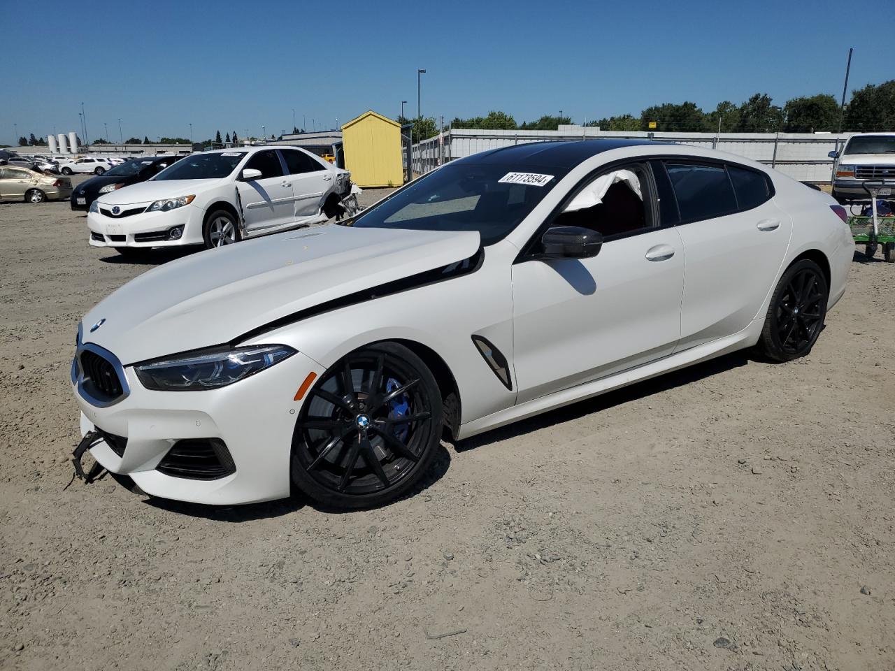 2023 BMW M8