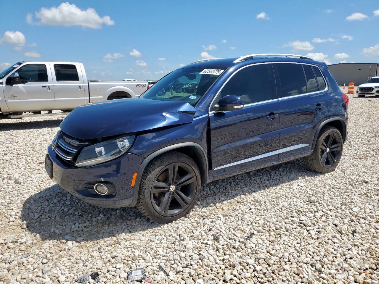 2016 Volkswagen Tiguan s S