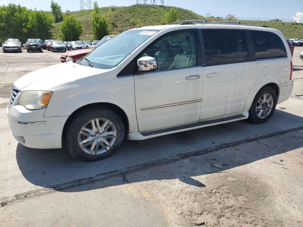 2010 Chrysler Town & country Limited