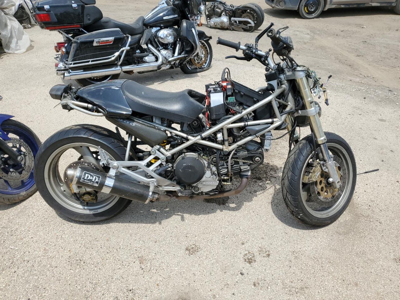 1995 Ducati M900