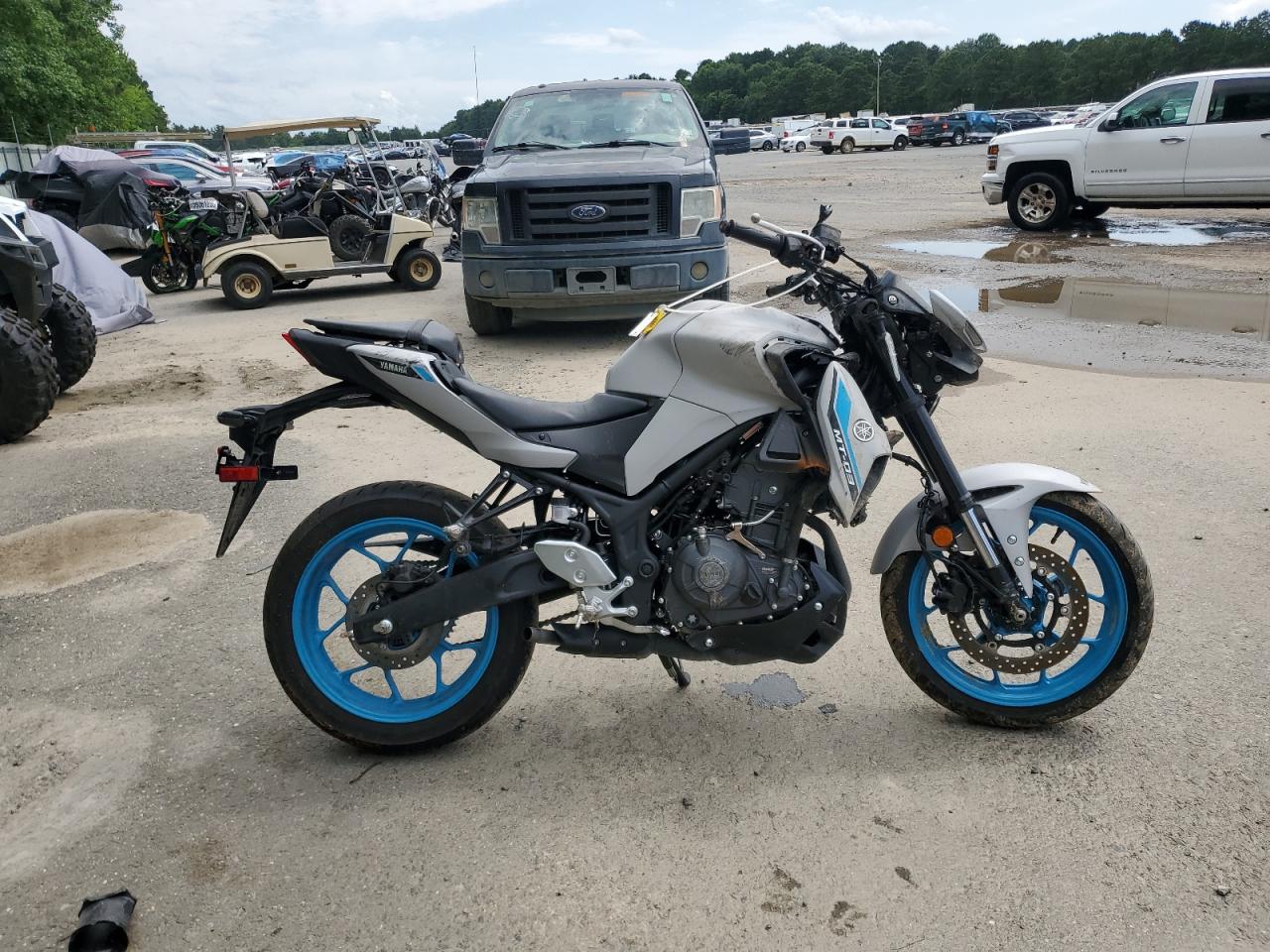 2025 Yamaha MTN320