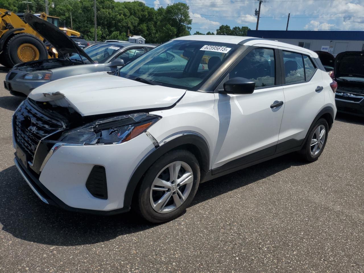 2021 Nissan Kicks s S