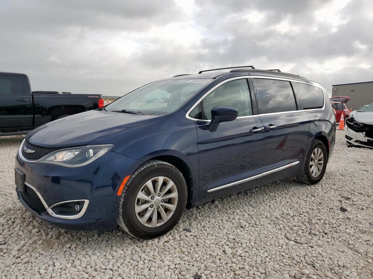 2017 Chrysler Pacifica t TOURING L