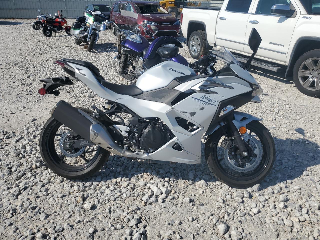 2025 Kawasaki Ex500 h H
