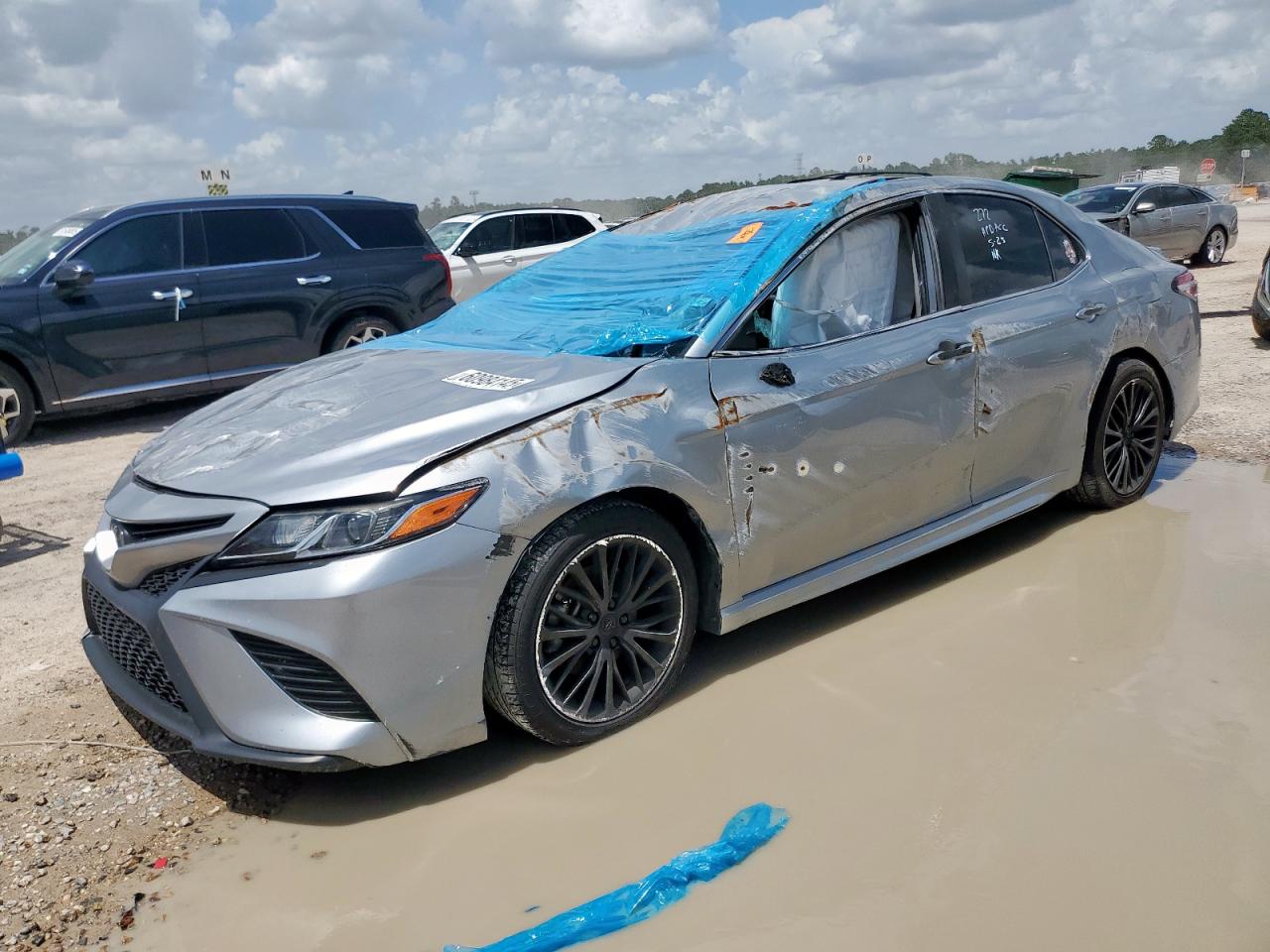 2020 Toyota Camry se SE