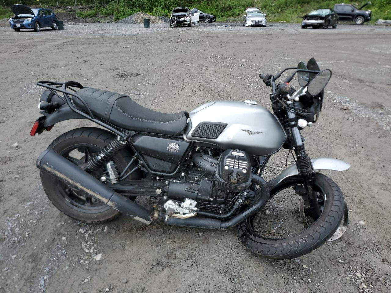 Moto guzzi V7 stone