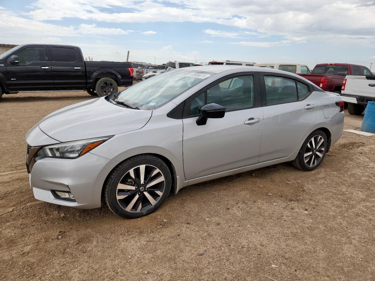 2021 Nissan Versa sr SR