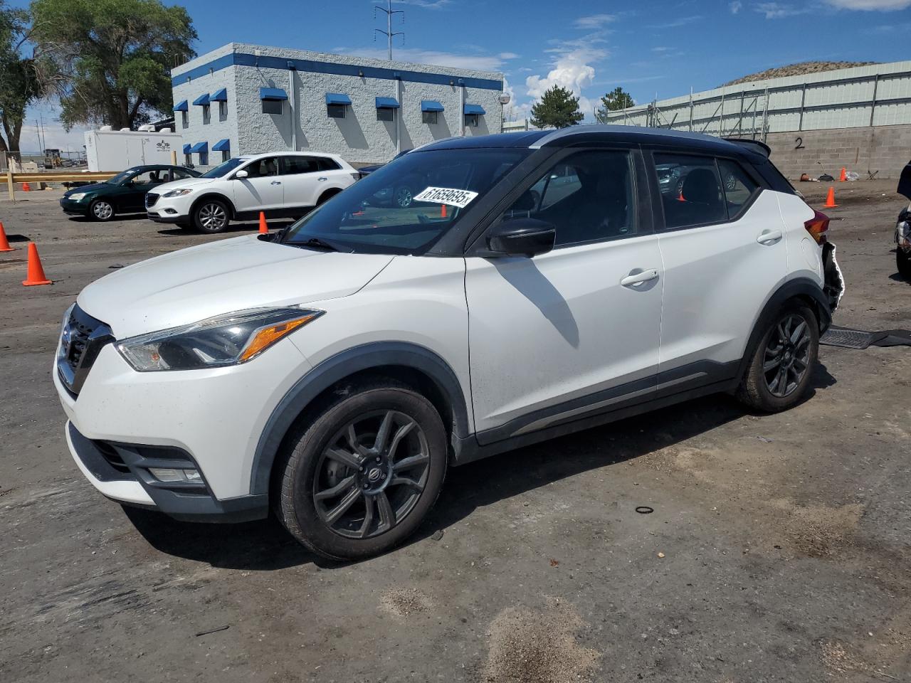 2019 Nissan Kicks s S