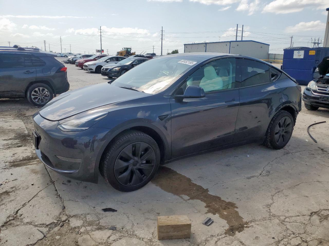 2025 Tesla Model y