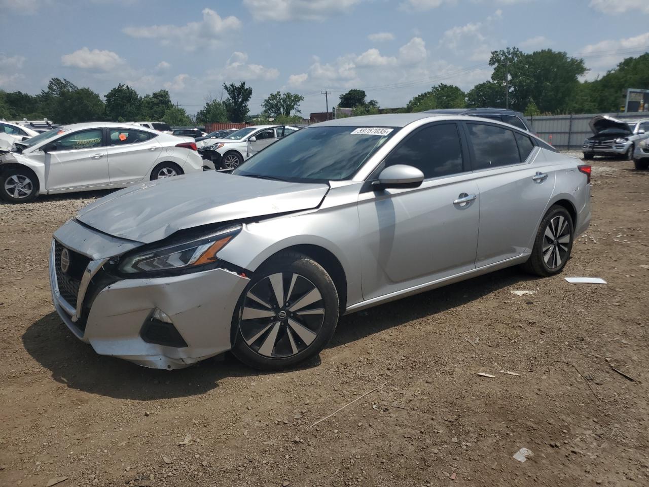 2022 Nissan Altima sv SV