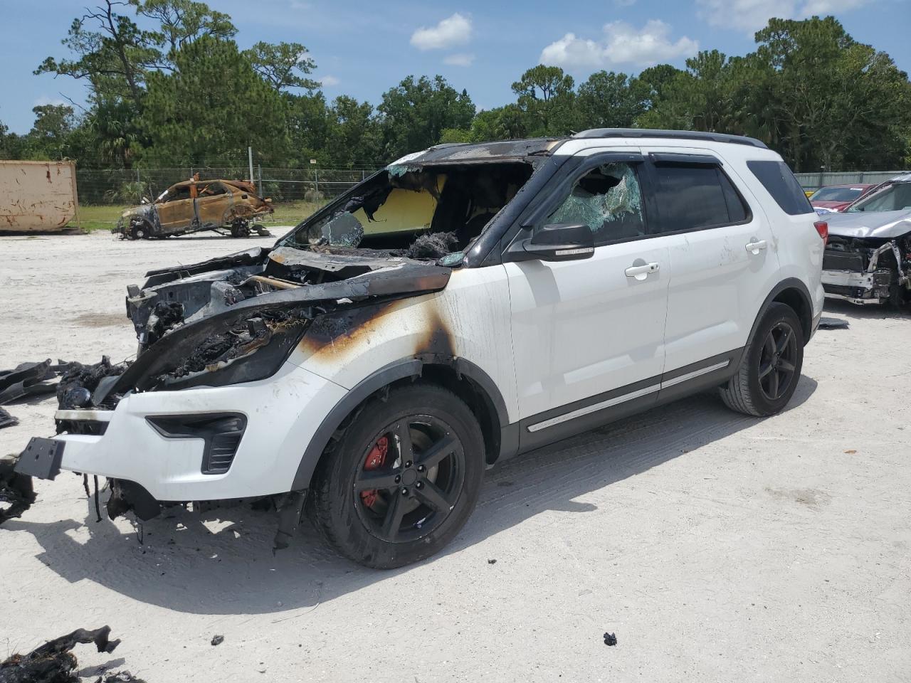 2019 Ford Explorer x XLT