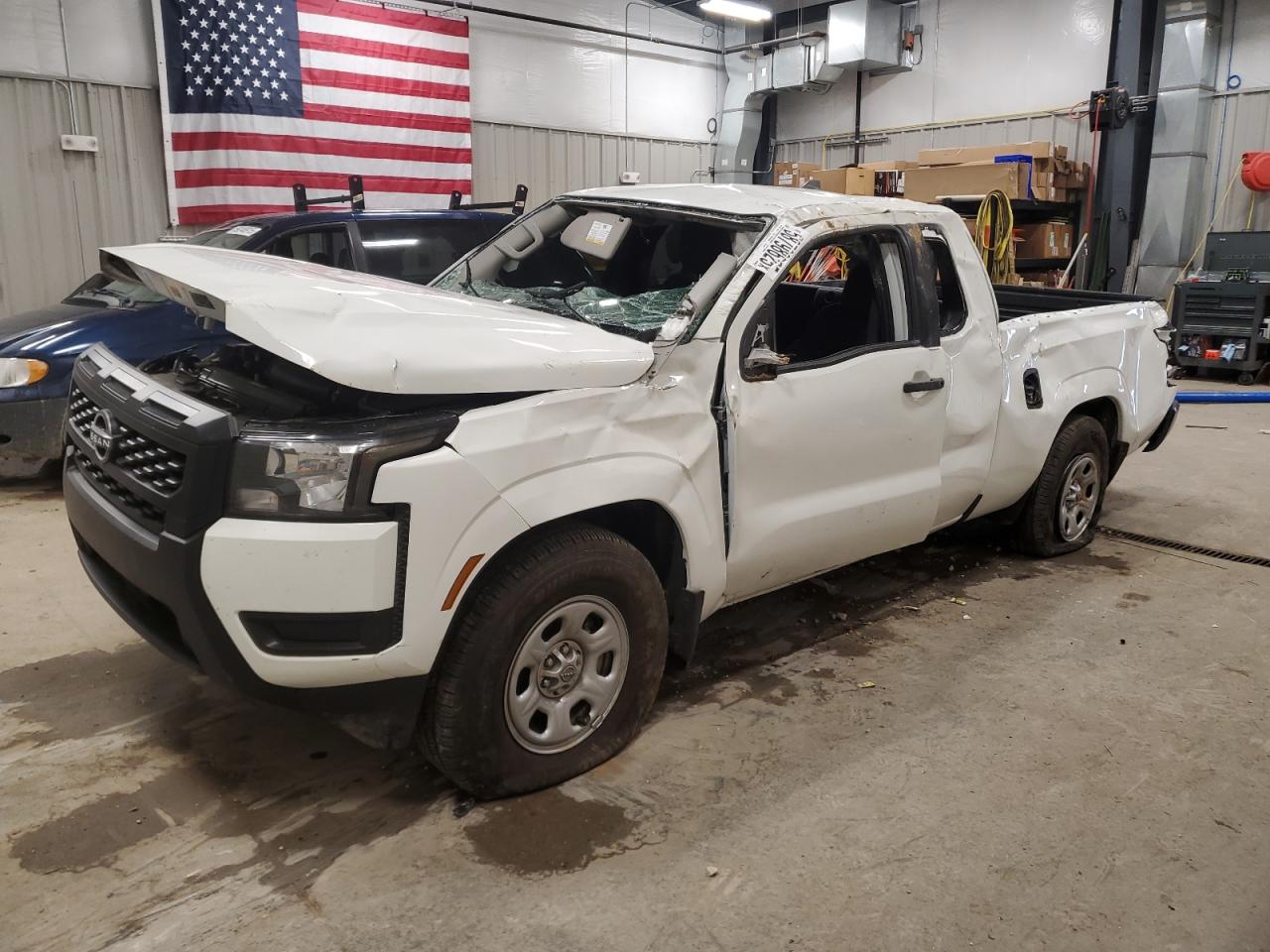 2025 Nissan Frontier s S