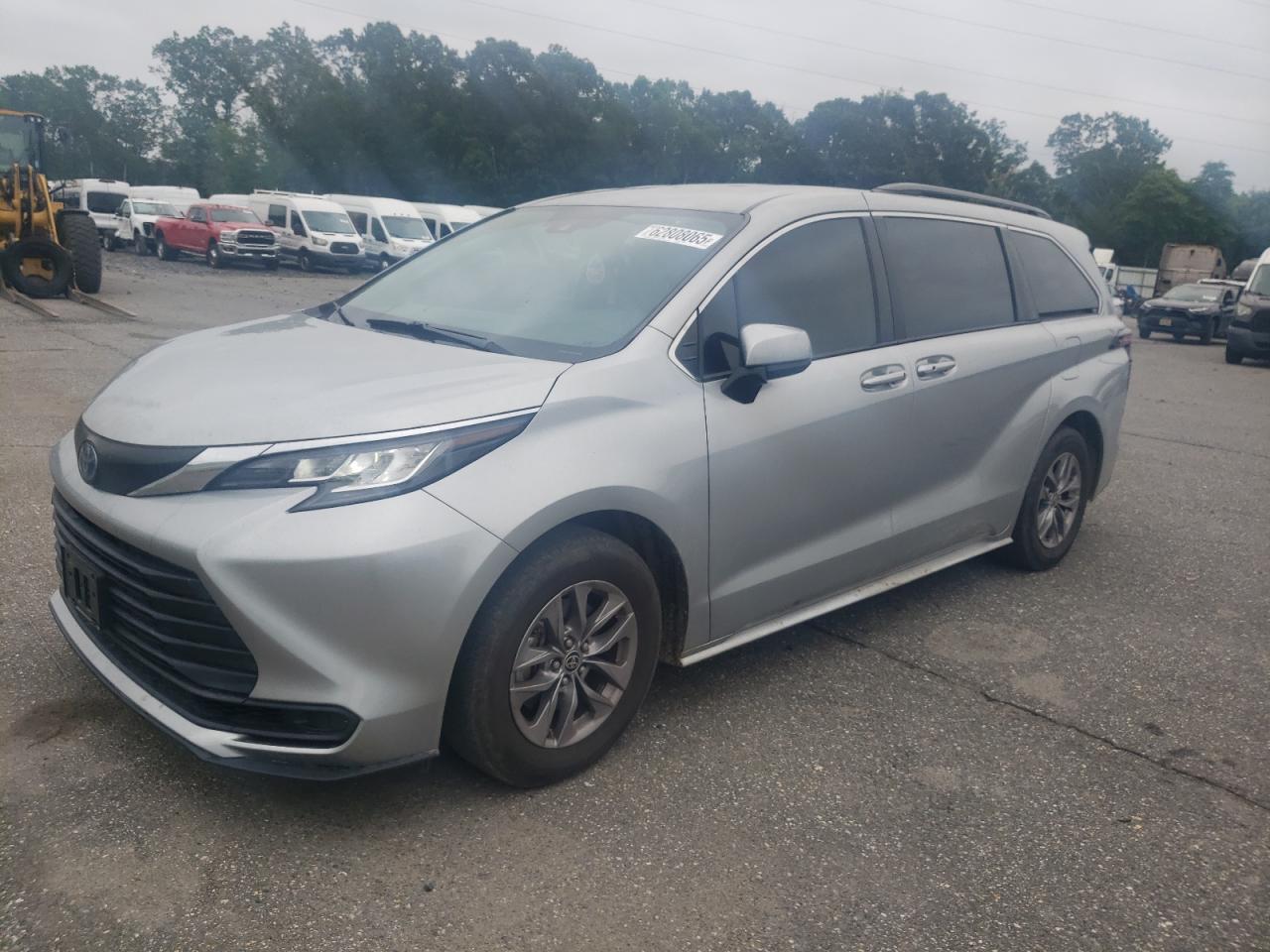 2022 Toyota Sienna le LE