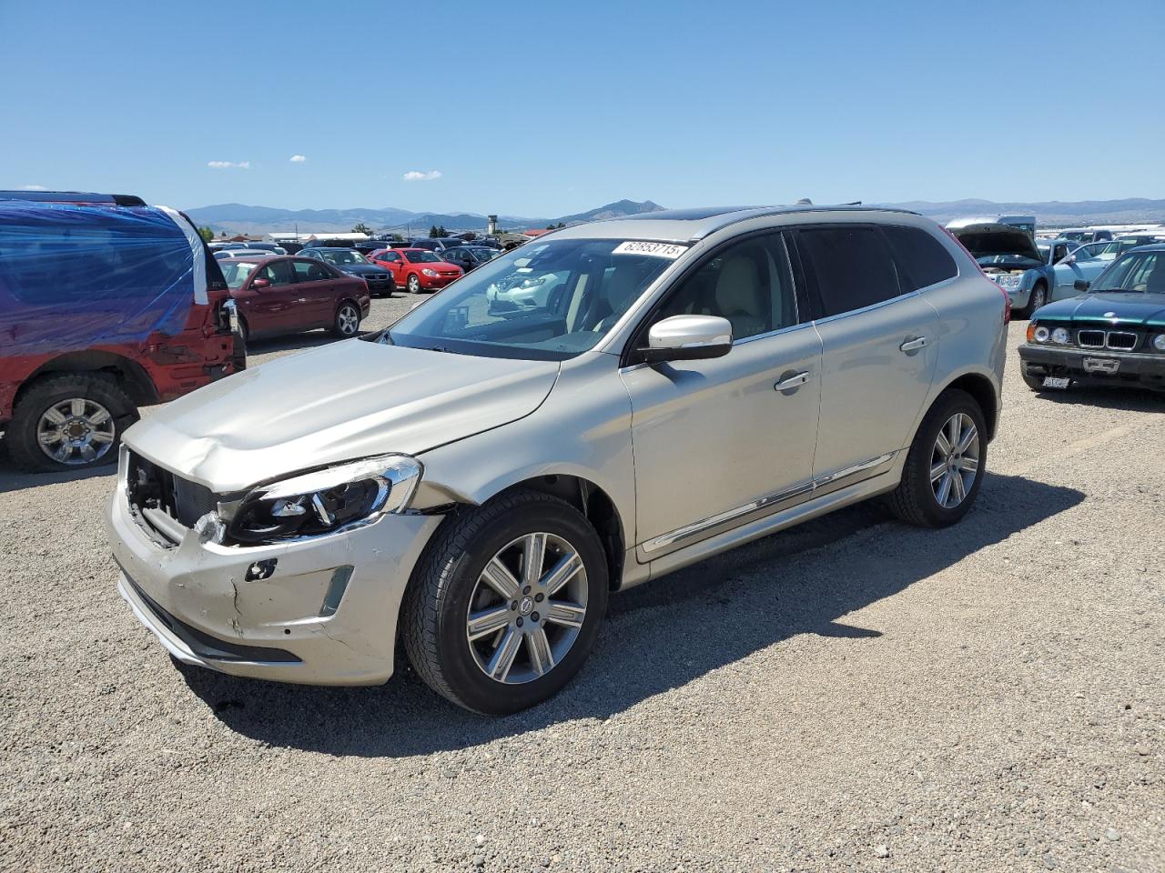 2017 Volvo Xc60 t5 in T5 INSCRIPTION