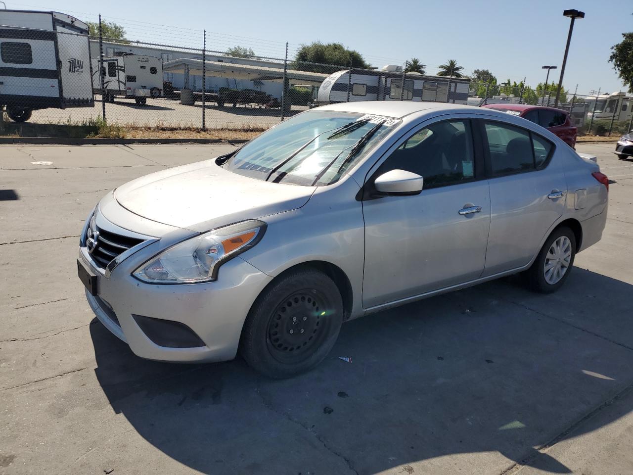 2019 Nissan Versa s S