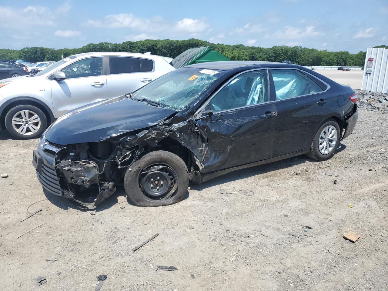2017 Toyota Camry le LE