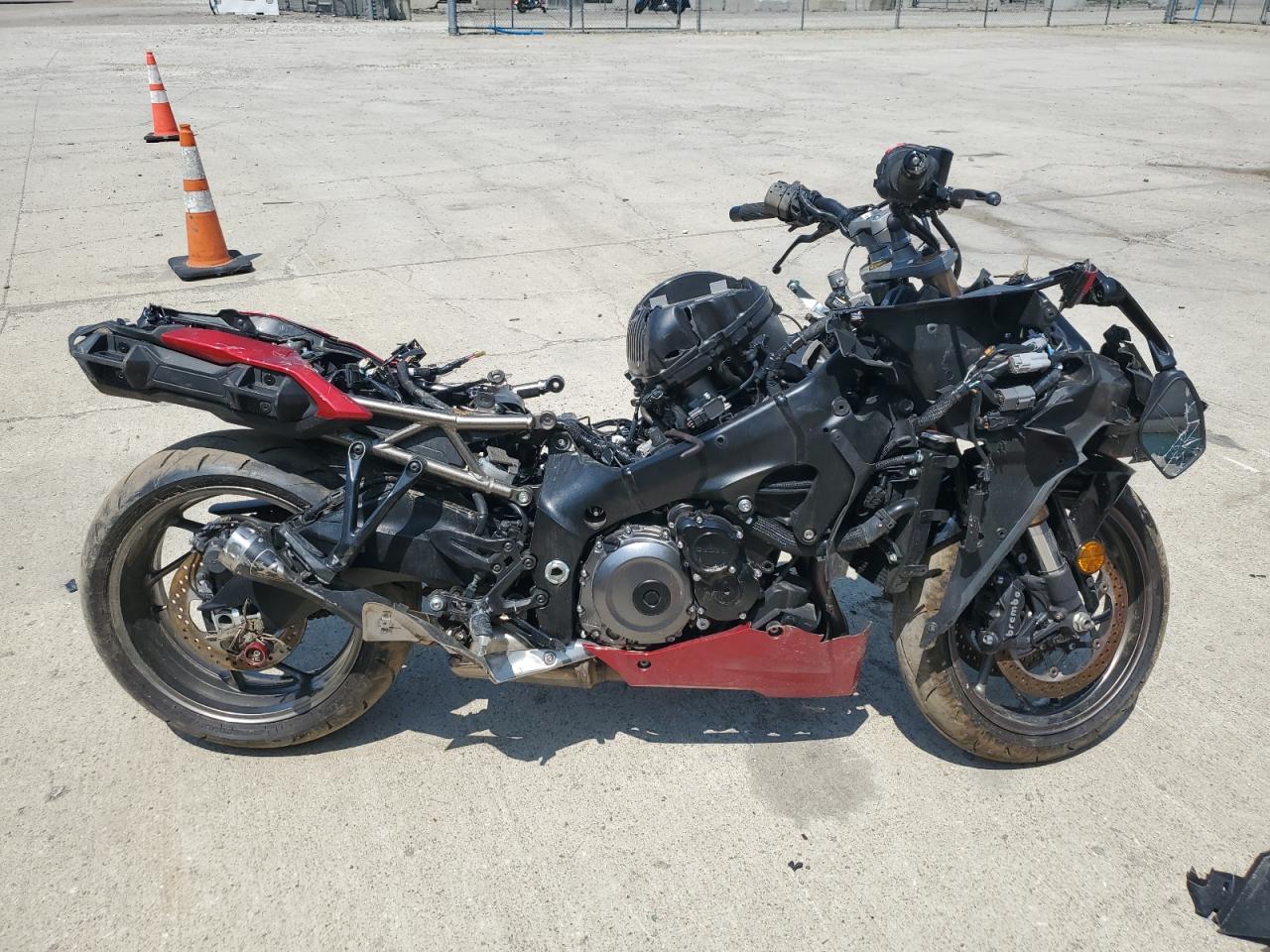 2024 Suzuki GSX1000 GT