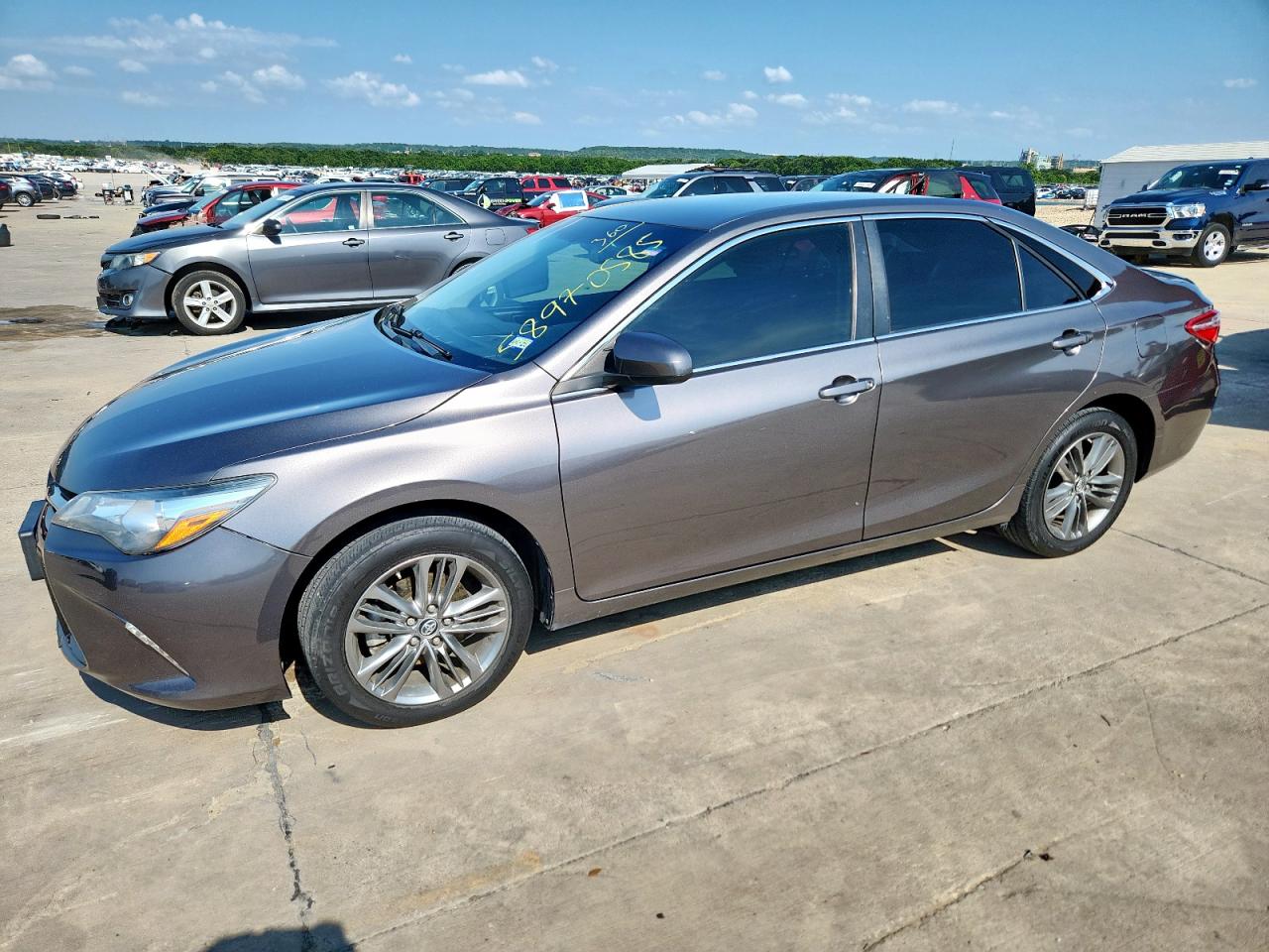 2017 Toyota Camry le LE