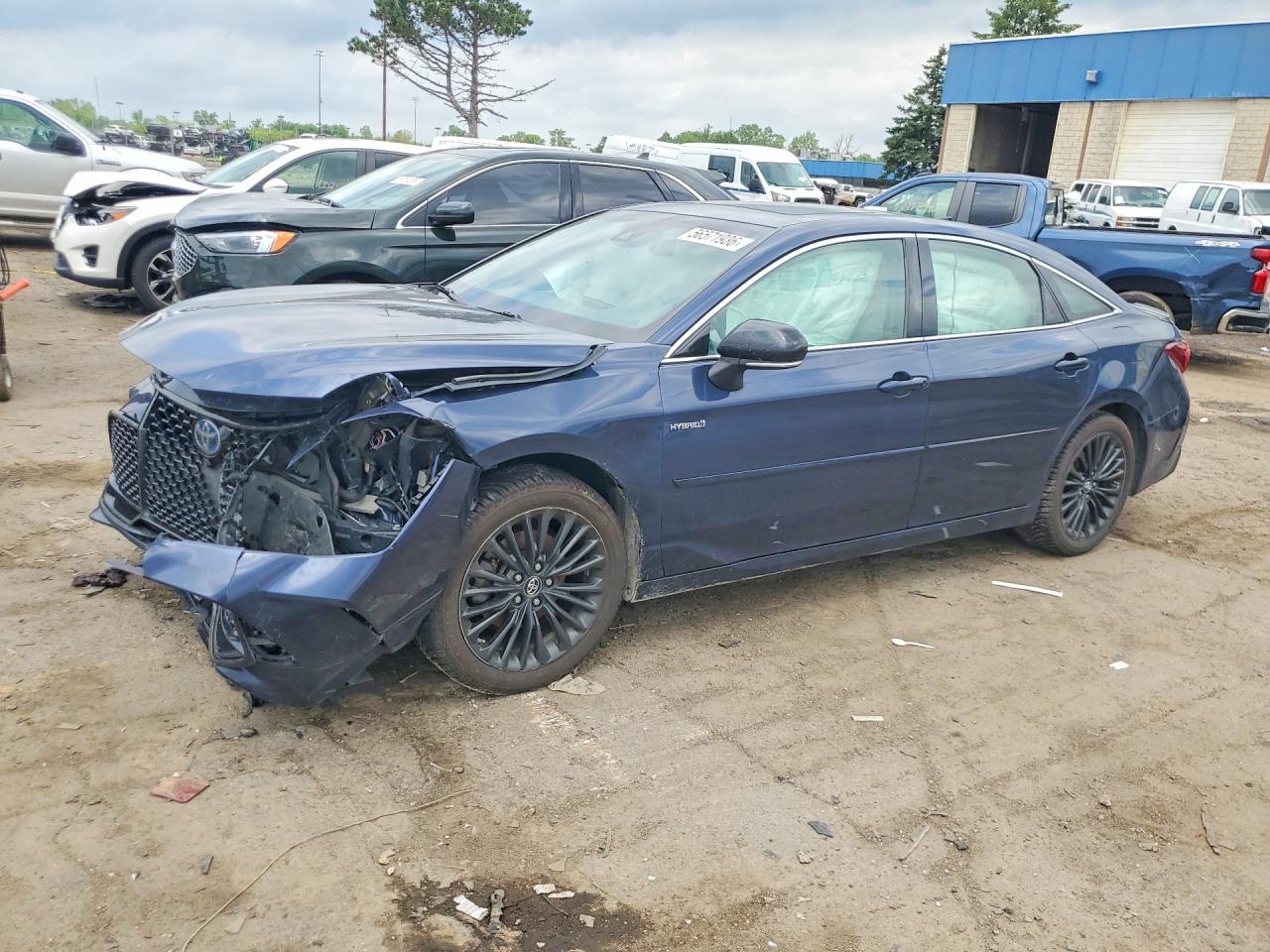 2019 Toyota Avalon Hybrid