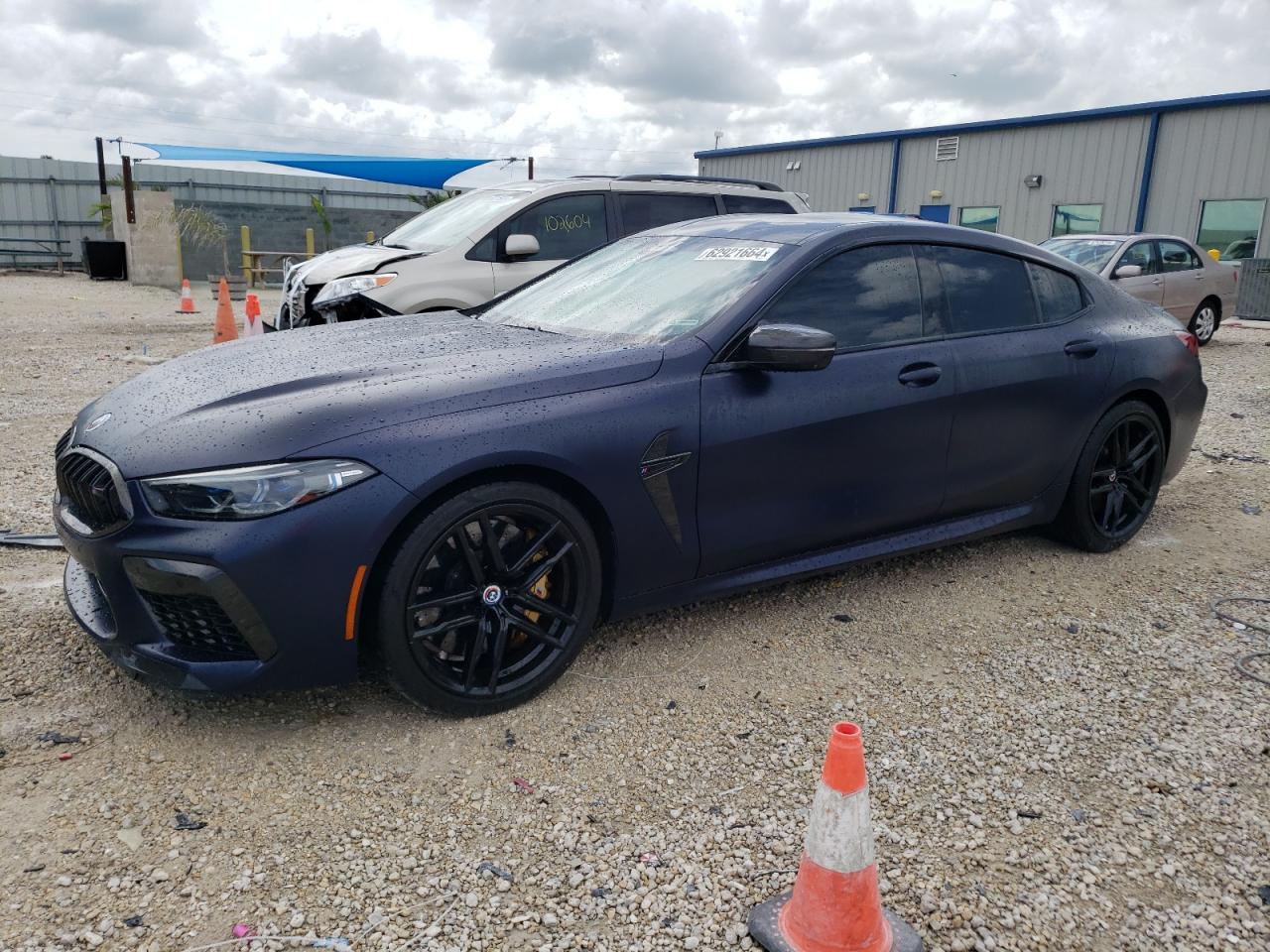 2023 BMW M8