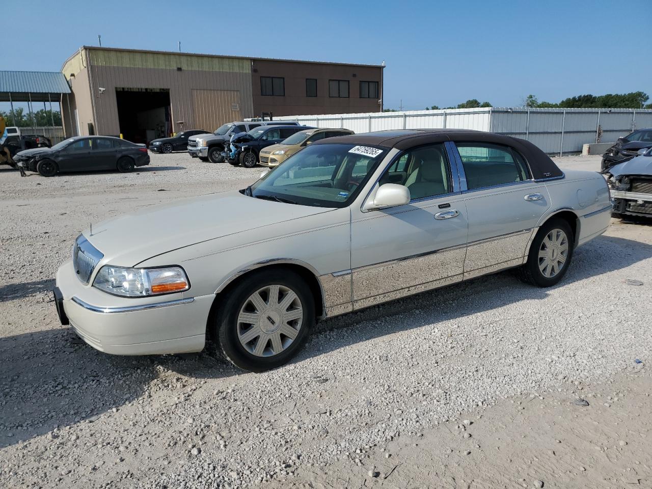 2005 Lincoln Town Car
