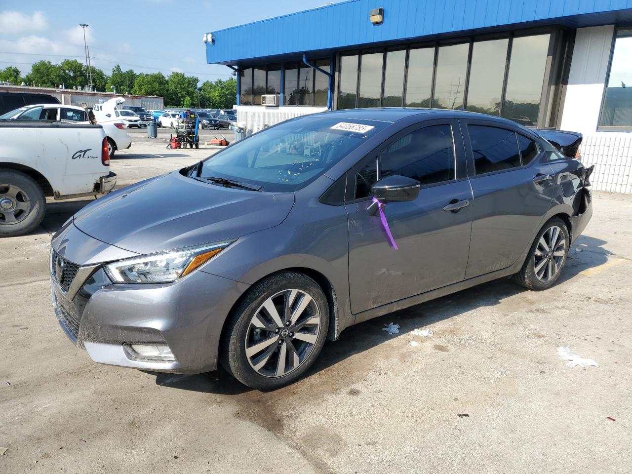 2021 Nissan Versa sr SR