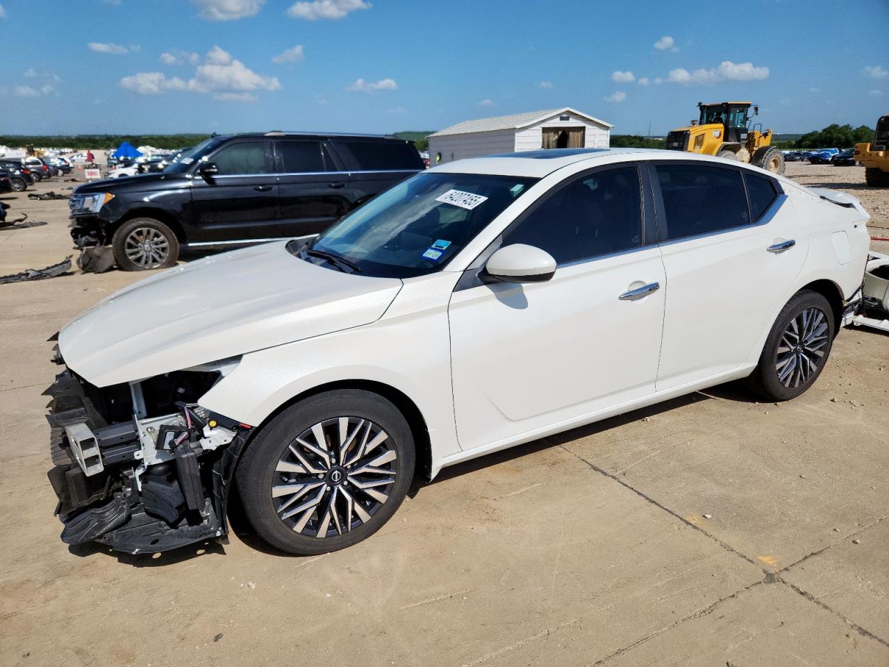 2024 Nissan Altima sv SV