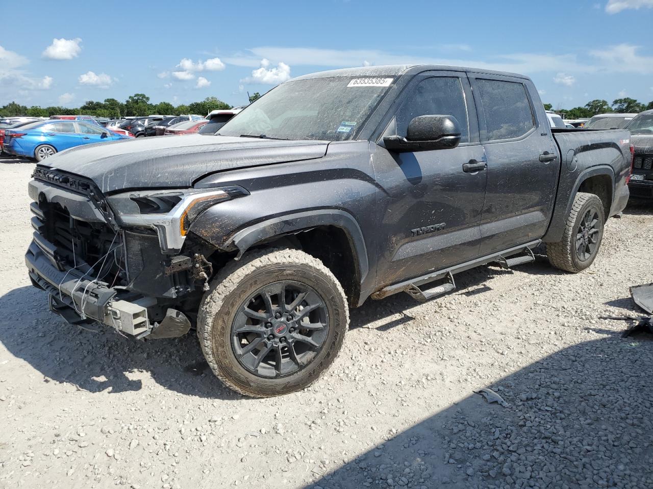 2022 Toyota Tundra cre CREWMAX SR