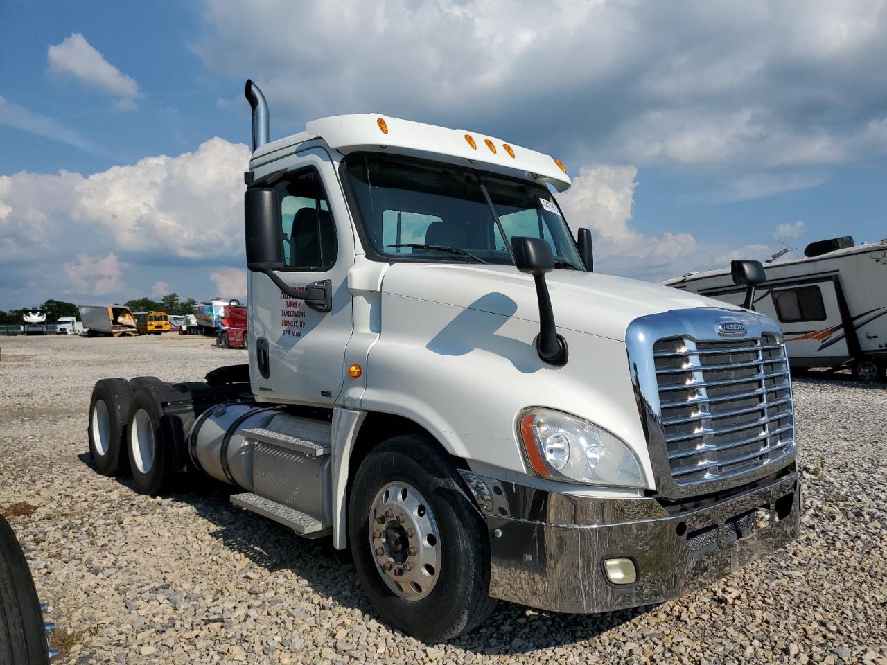 2011 Freightliner Cascadia 1