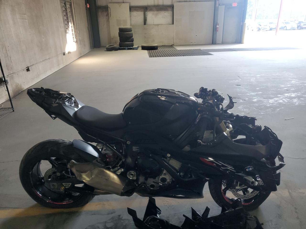 2024 BMW S 1000