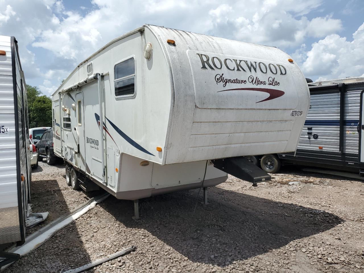 2007 Forest river Rockwood 8288ss