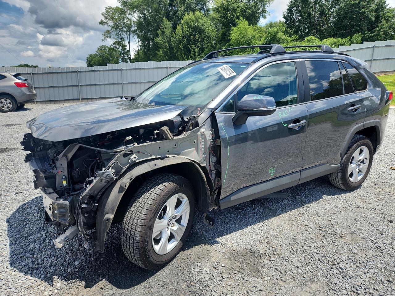 2020 Toyota Rav4 xle XLE