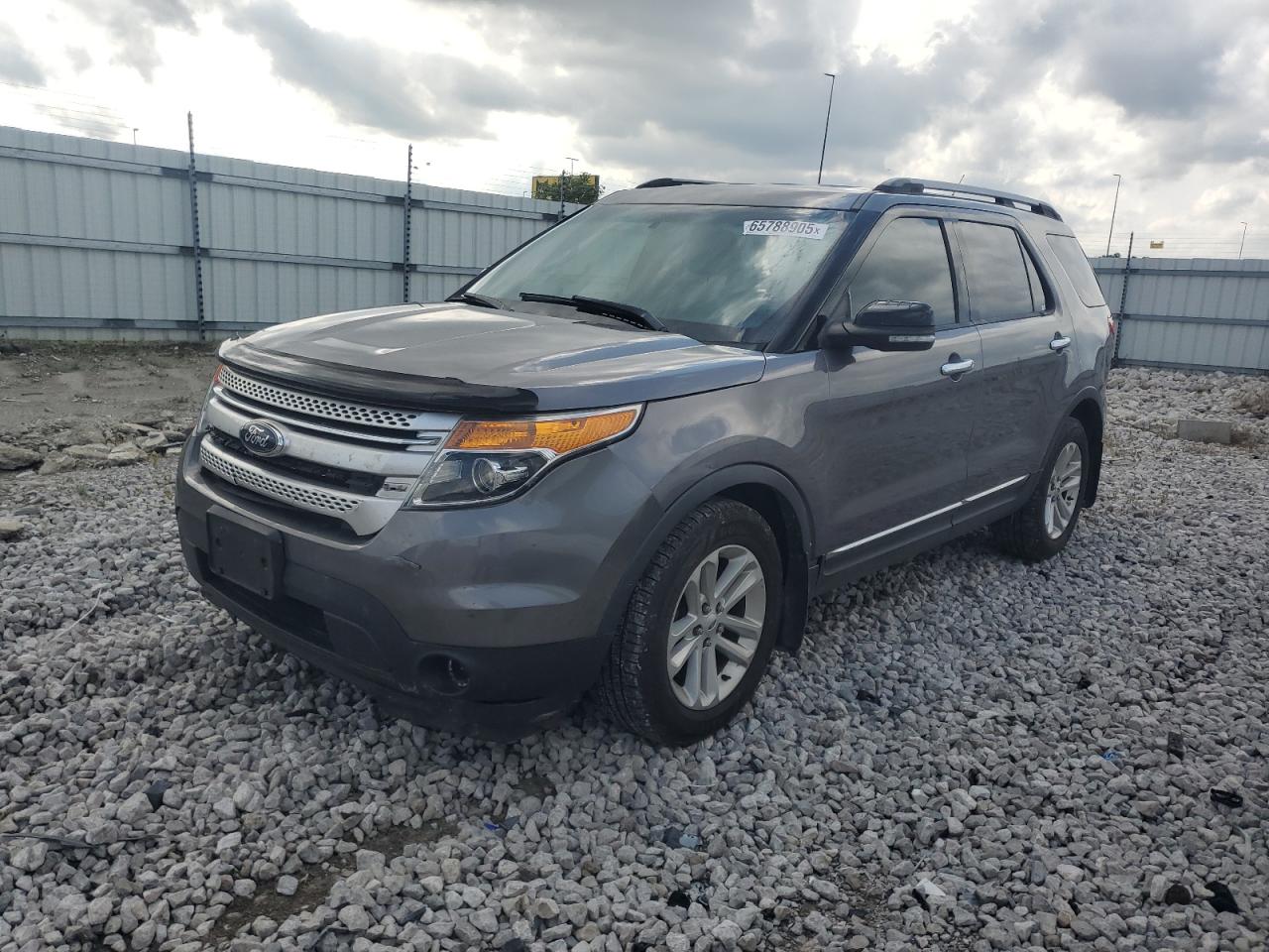 2013 Ford Explorer x XLT