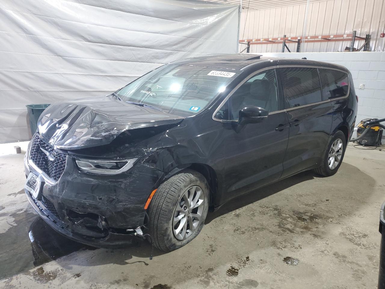 2025 Chrysler Pacifica s SELECT