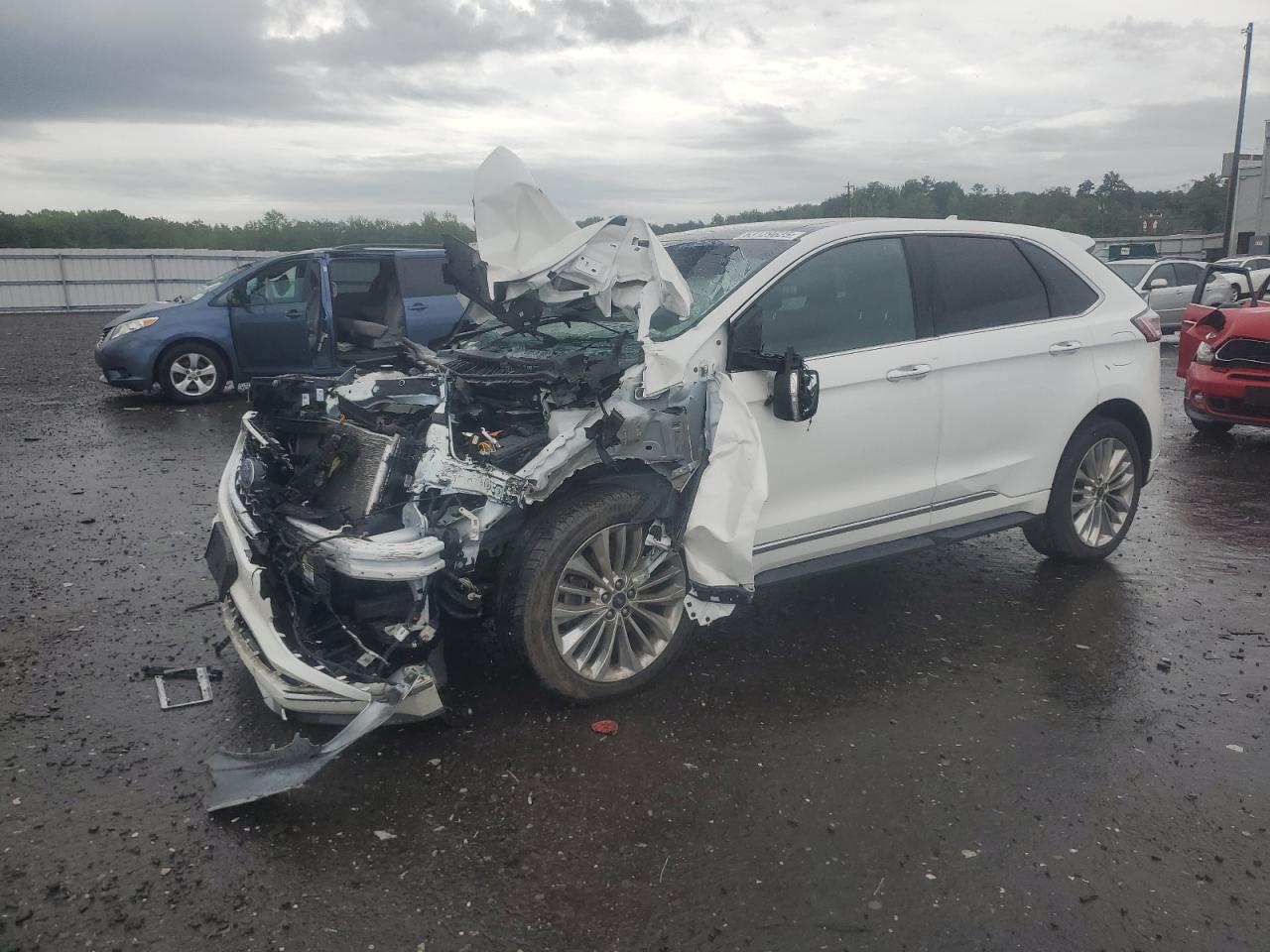 2020 Ford Edge titan TITANIUM