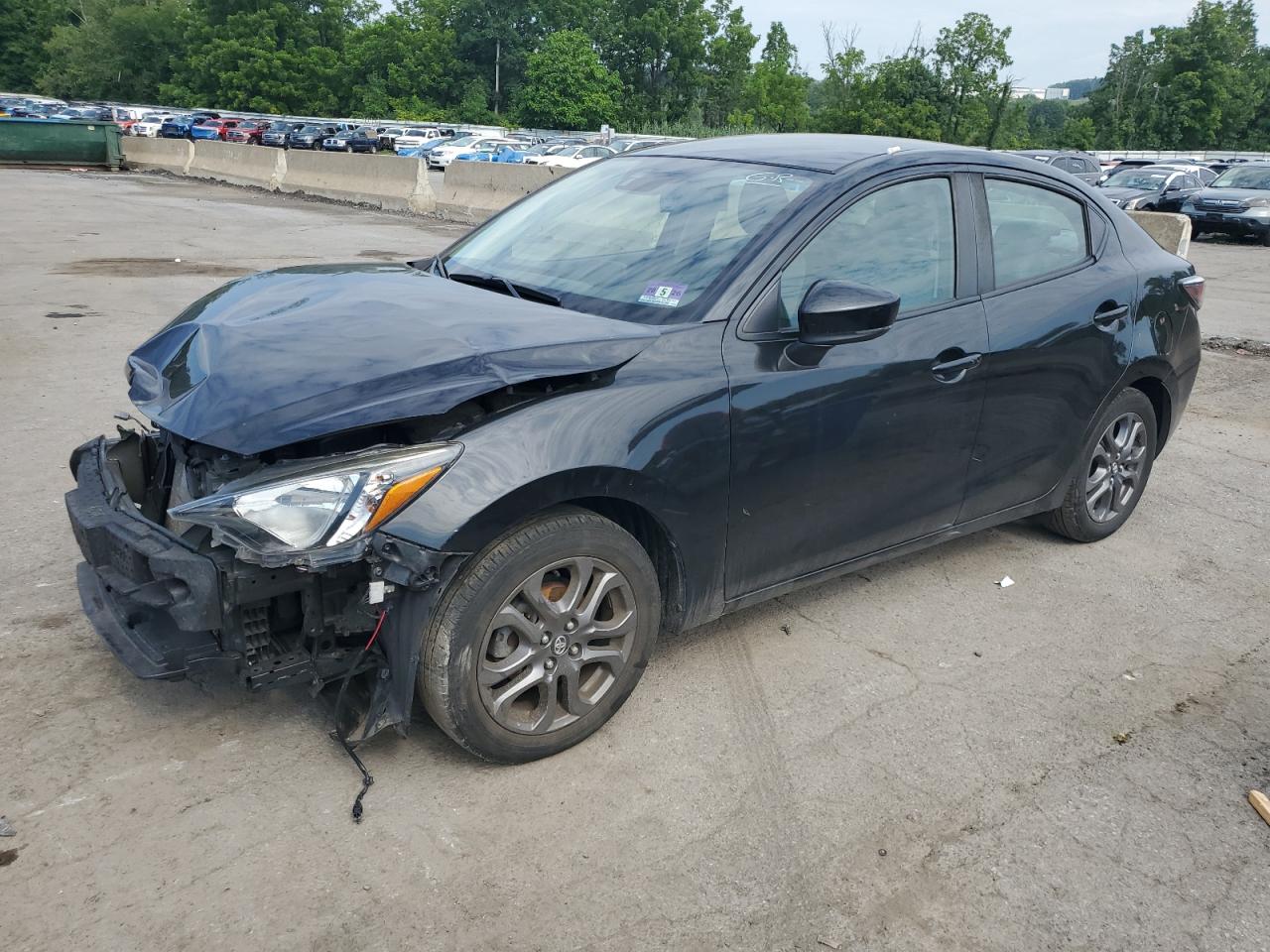 2019 Toyota Yaris l L