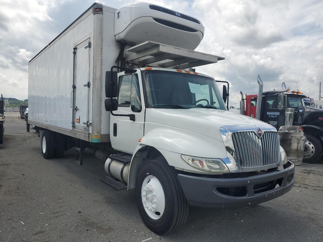 2016 International 4000 4300 Trucks Refrigerated Box Truck