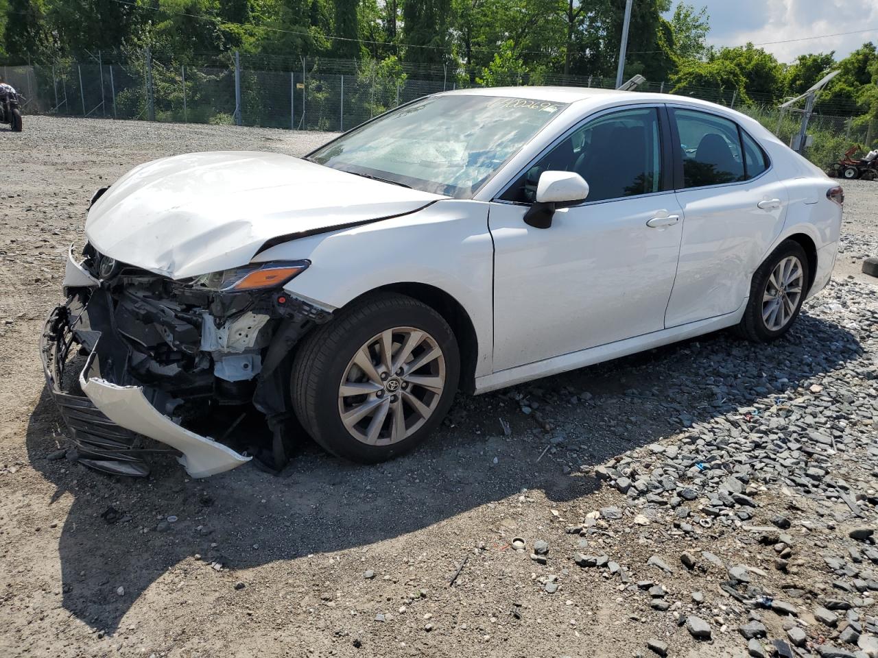 2023 Toyota Camry le LE