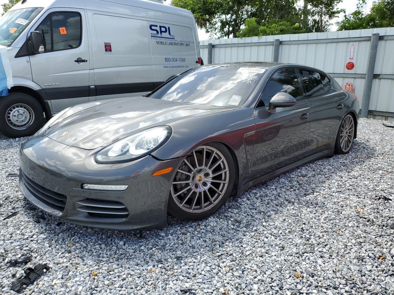 2016 Porsche Panamera