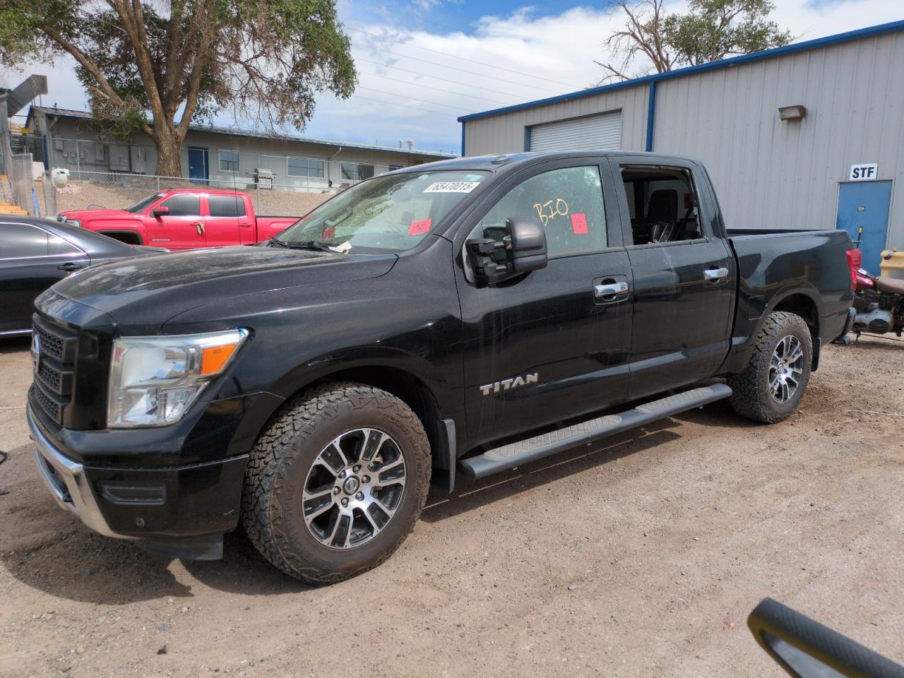 2021 Nissan Titan sv SV