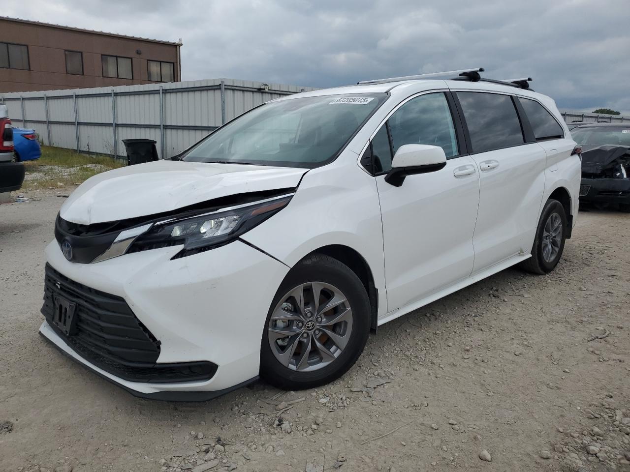 2025 Toyota Sienna le LE