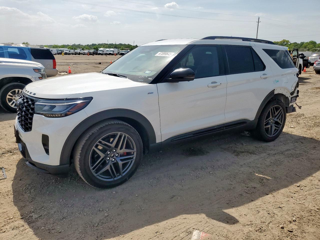 2025 Ford Explorer s ST-LINE
