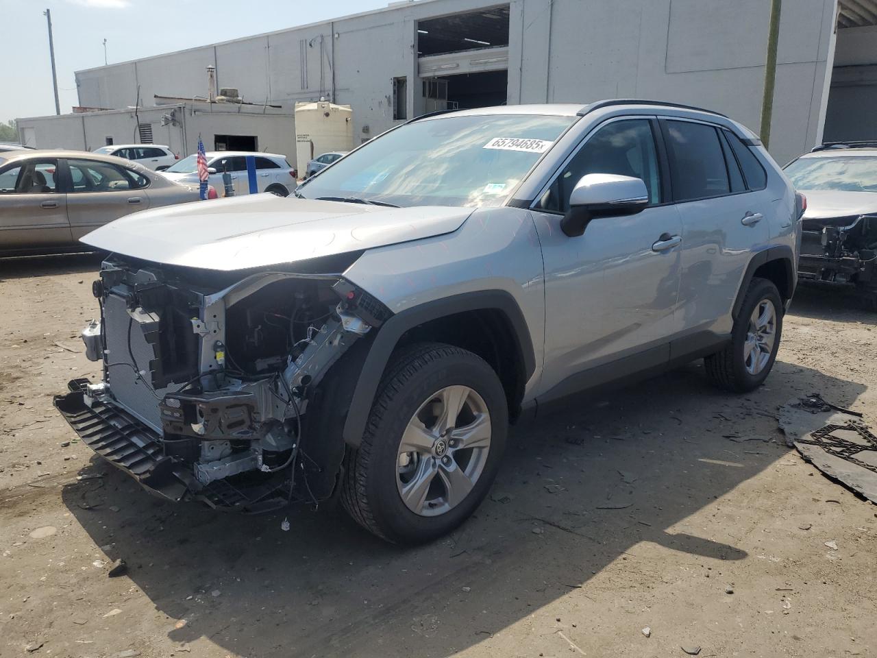 2025 Toyota Rav4 xle XLE