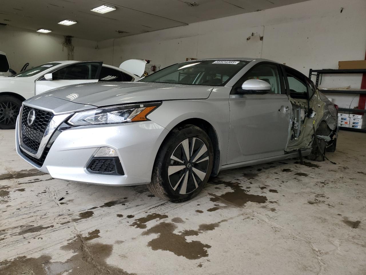 2022 Nissan Altima sv SV