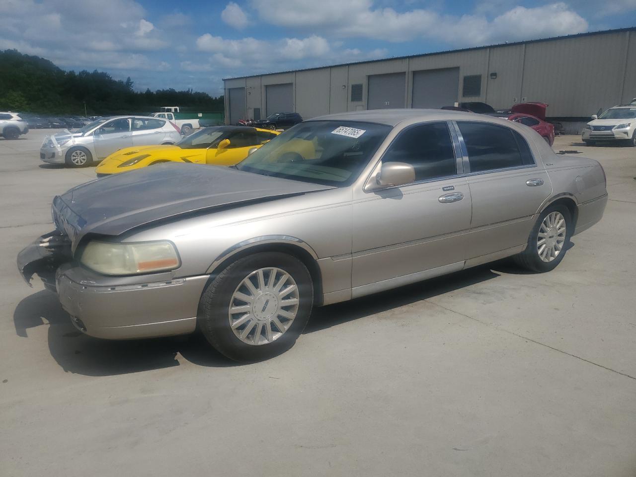 2003 Lincoln Town Car