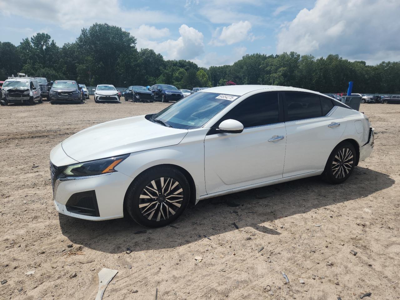 2023 Nissan Altima sv SV