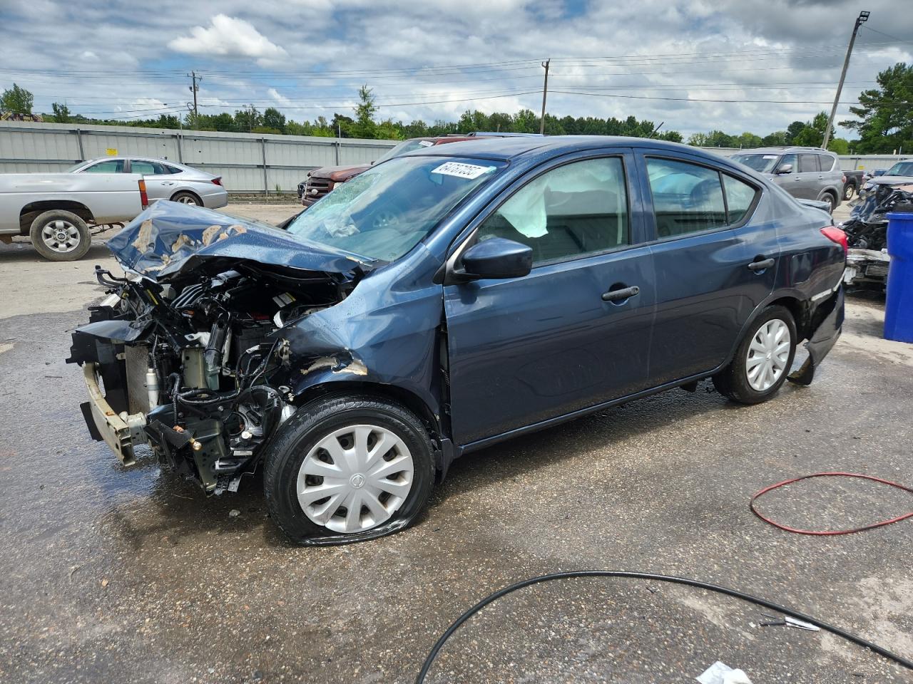 2017 Nissan Versa s S