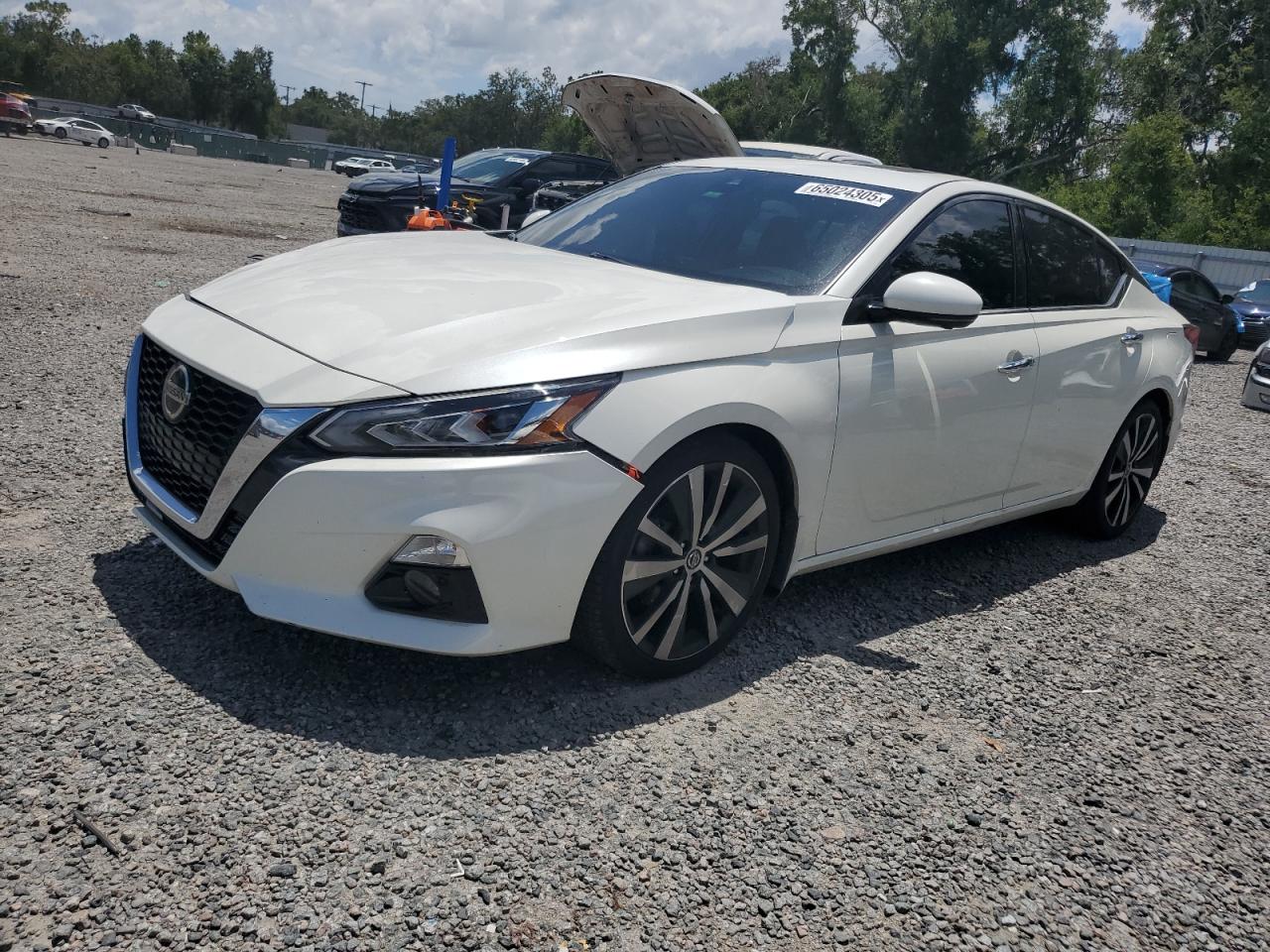 2020 Nissan Altima pla PLATINUM