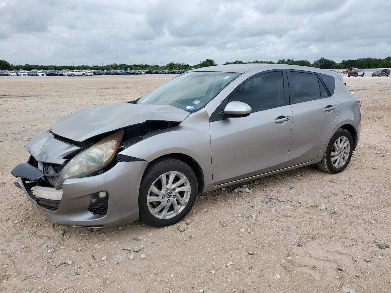 2013 Mazda 3 i I
